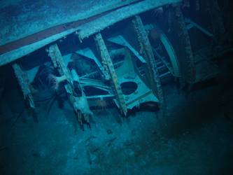 Large piece of hull section on seabed
